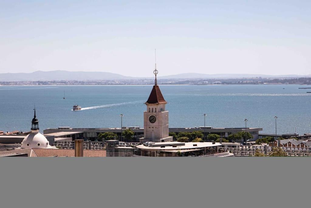 Historical 3 Bedroom Duplex In Apartamento