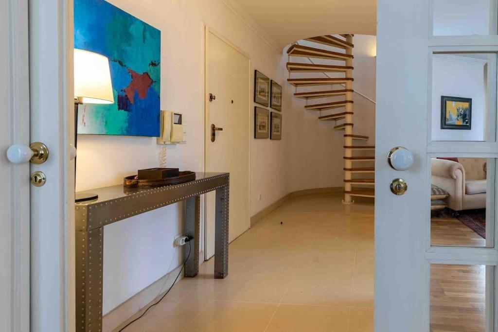 Historical 3 Bedroom Duplex In Apartamento *