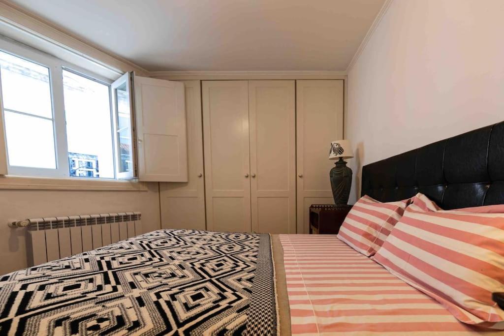 Historical 3 Bedroom Duplex In Apartamento